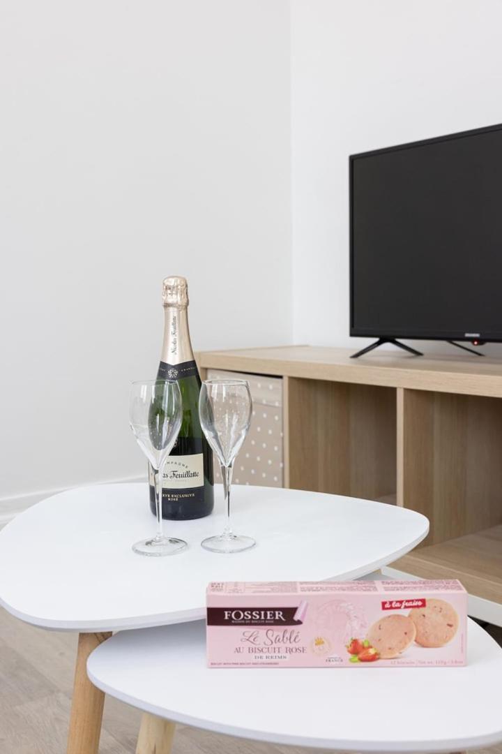Le 29 - Emplacement Ideal Pour Ce T2 Epernay Bagian luar foto